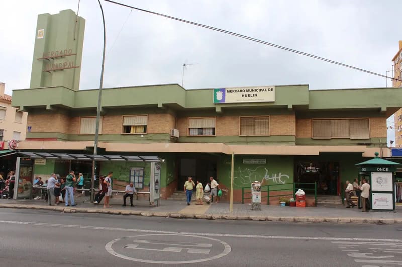 Una visita al Mercado de Huelin es una experiencia sensorial completa